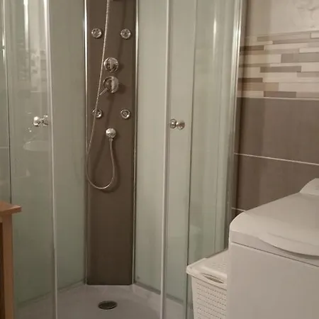 Apartment T2bis Intramuros Avignon, Refait A Neuf *